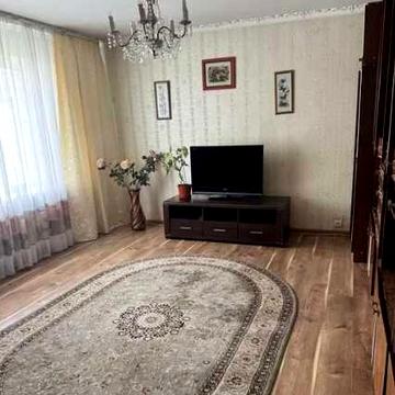 Оренда 3к кв, вул. Драгоманова ,гарний стан, меблі та техніка ,метро