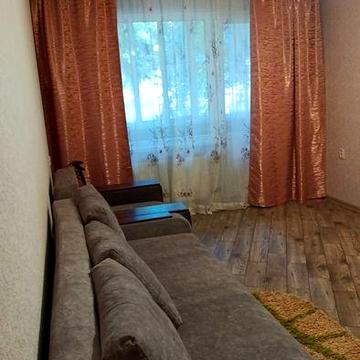 Здамо 1  кімн кв. по вул Всіхсвятцька , ремонт, меблі, бойлер