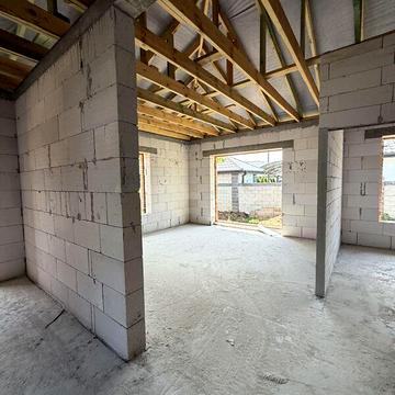 Продаж 3к Дім Успішна вулиця