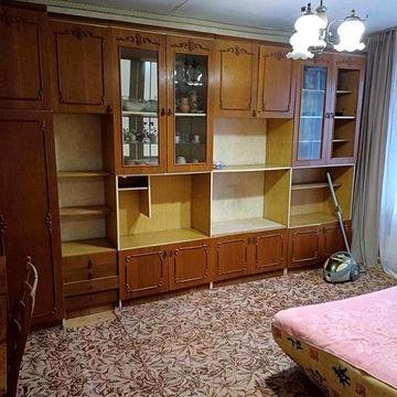 Сдам 1-к. квартиру, гостинку, пр-т Бажана 9, 2 мин. м. Вырлица