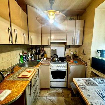 Продам уютную 3х ком квартиру метро Бот сад!