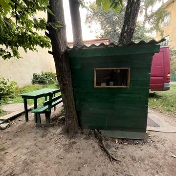 Хата, база все йде в комплект те що на фото.