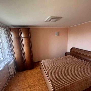 Здається 3х кімнатна квартира на пр-т. Слобожанський, 1
