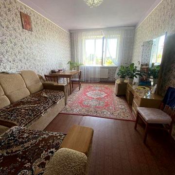 Простора 2-кімнатна квартира з автономним опаленням на вул. Малікова!