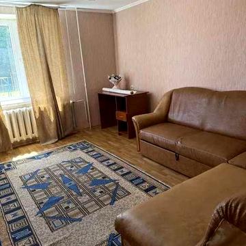 *Оренда 2-х кімнатної квартири БЕЗ ПОБУТОВОЇ ТЕХНІКИ по вул. Різдвяній.