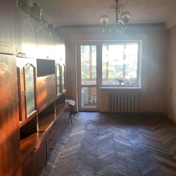 Відрадний 36б. Соломянський р-н. Велика  двокімнатна кв. Продаж  Вільна.