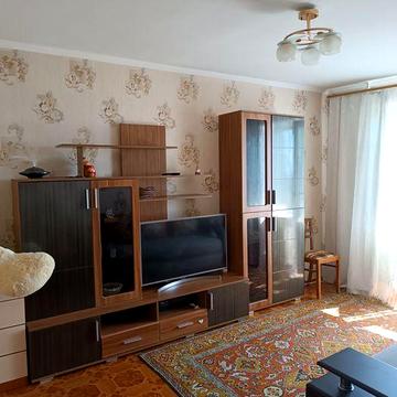 Цена снижена. Сдам свою 2-х комнатную квартиру в центре