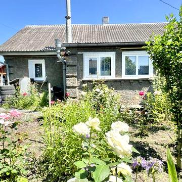 Продам 3 х кімнатний будинок у Тетерівці з ділянкою 8 соток і гаражем