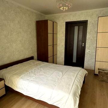 Здам 3 кімн. квартиру на довгий термін в центрі