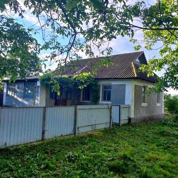 Продаж будинку з опаленням і ділянкою на 44 сотки, 68.5 кв. м., с. Мухівці, Вінницька обл.