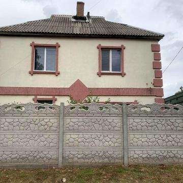 Продам двоповерховий будинок Нова Прага
