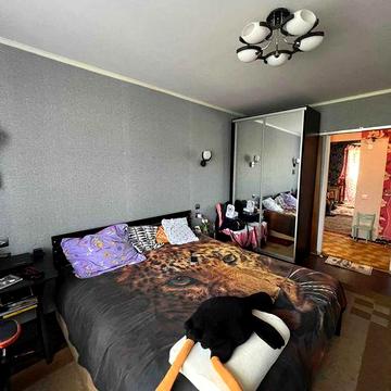 Продам 4-кімнатну квартиру на Лівому березі (1-й м/р), Камянське