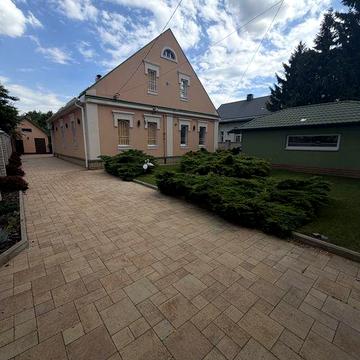 Продам будинок на проспекті Гагаріна (Науки) 6 соток. Гараж. Автономність