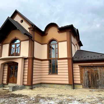 Шикарний будинок біля Івано-Франківська