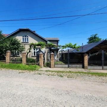 Продаж будинку пров Іліуци (Роша)