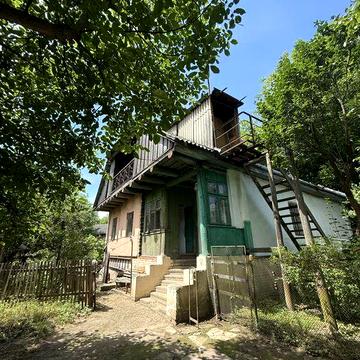Продається 1/2 будинку на Донбасівській