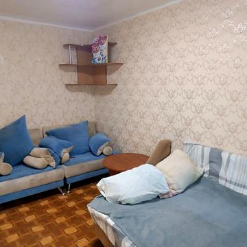Довгостроково, помісячно, 2хкімн., 1поверх,4місця,В.Гурова буд.45