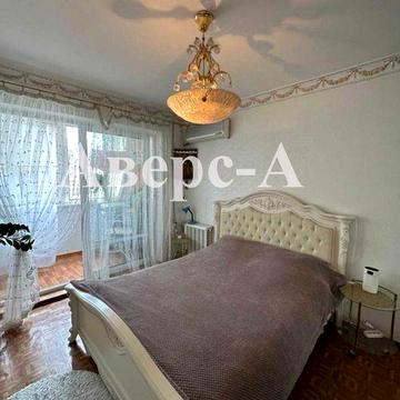 Продам 4-х комнатную квартиру на Семена Палия