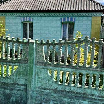 Будинок 100 метрів від моря