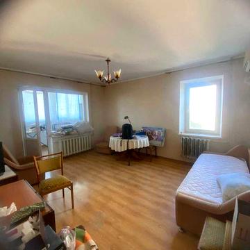 Продам однокімнатну на Варненской, сотовий проект
