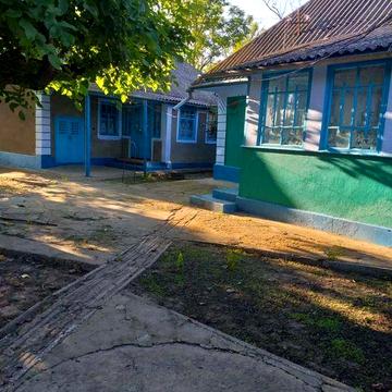 Продам 2 будинки + земельна діляка, Вінницька обл., с. Козлів