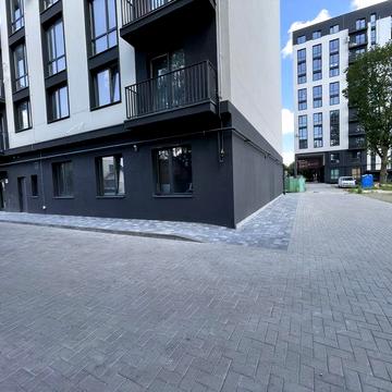 Продаж зданої квартири із усіма комунікаціями в центрі