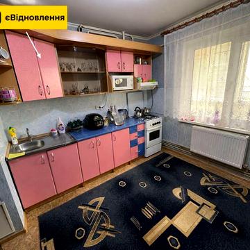 Простора трикімнатна квартира 70 м.кв. На ПМК
