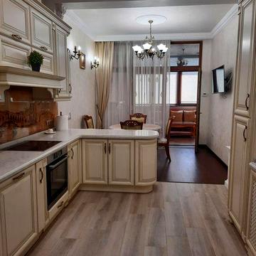 Продам 3к квартиру в центре. Клубный дом.