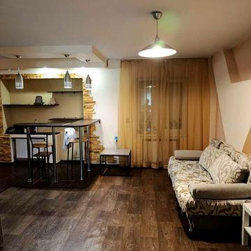 Здам 1 кімнатну простору квартиру