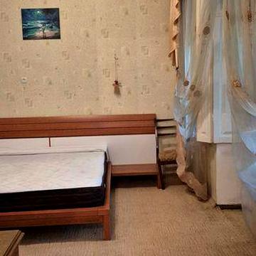 Продам 2х комн. кв. Центр Гимназическая ул