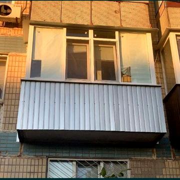 Продажа від власника  1 кімнатної малосімейної  квартири на 2 поверсі  на Зарічном 4