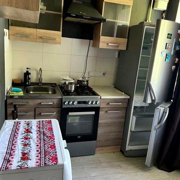 ЛИШЕ КОРОТКОСТРОКОВА ОРЕНДА! 2к квартира на ЖБІ. Без тварин