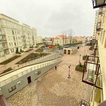 10 фонтана, 31 Жемчужина. 3 раздельные комнаты и кухня