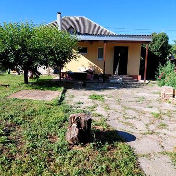 Продам дом на Клинчике ,можно для двух семей