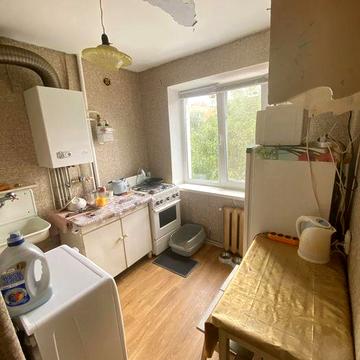 Здам 2 кім кв на Розсошенцях  8000+ ком