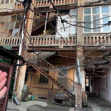 4-комнатная квартира Молдаванка Свой вход Под ремонт 58м²