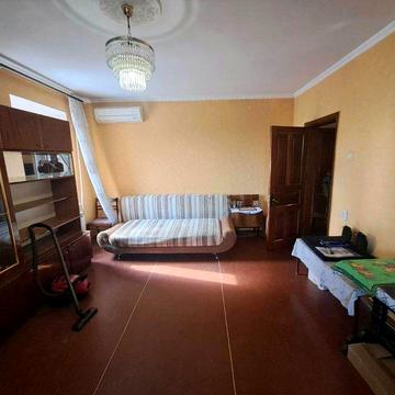 2 кімнатна. Кімнати роздільні. Сотовий проект. 3 лоджії. Загальна 54м2