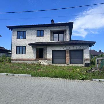 Продаж будинку вечірньому  масиві "Розсошанський