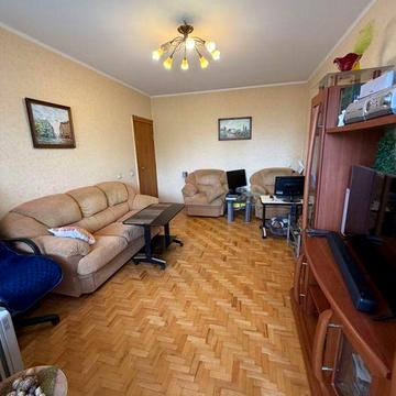 ЕКС! Продам 2 кім.кв. вул. Ахсарова, р-н Олексіївка - 5 хв метро! Торг