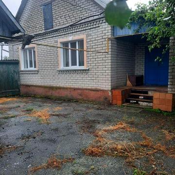 Продам будинок в селі.