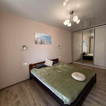 Сдам приличную 1 комнатную  Сахарова Кадор -12500гр.