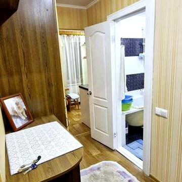 Полтава. 1ком ост.Сады 1 ул Великотерновская. 10000 и ком .по кольцу.