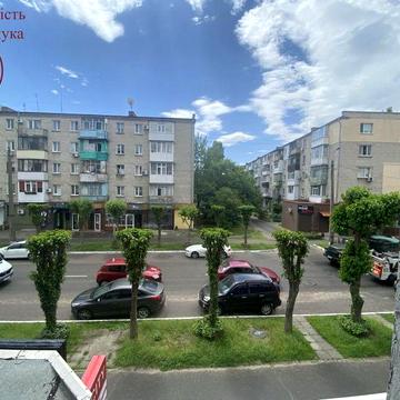 Продаж однокімнатної квартири центр 2 поверх