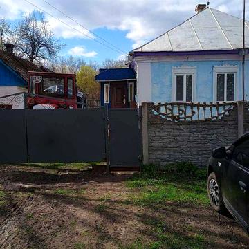 Продам будинок із зручностями
