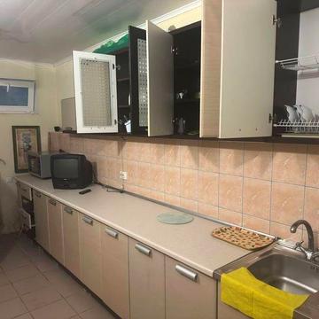 Здаю домік три етажа на березі моря