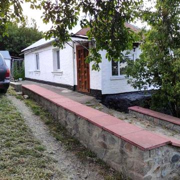 Продається газифікований будинок з усіма зручностями