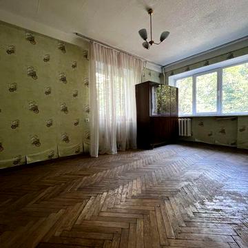 Продаж квартири метро Печерська 7- хвилин пішки