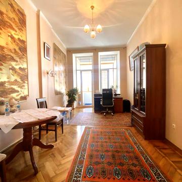 Продам 5 кімнатну квартиру в центрі Одеси, будинок Бельгійка