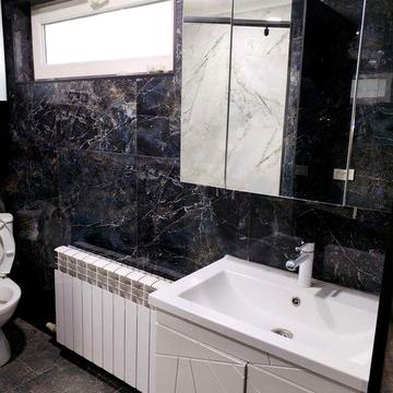 Продам 2 ком. квартиру своя закрытая территория с заездом для машины