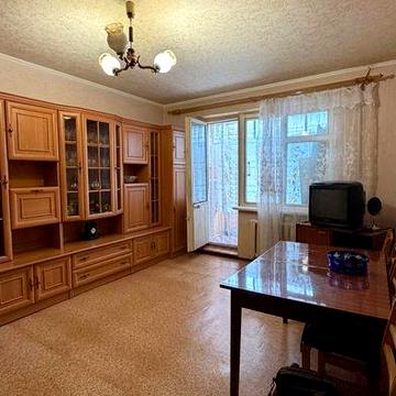 Продам двухкомнатную квартиру, янтарная, 77.